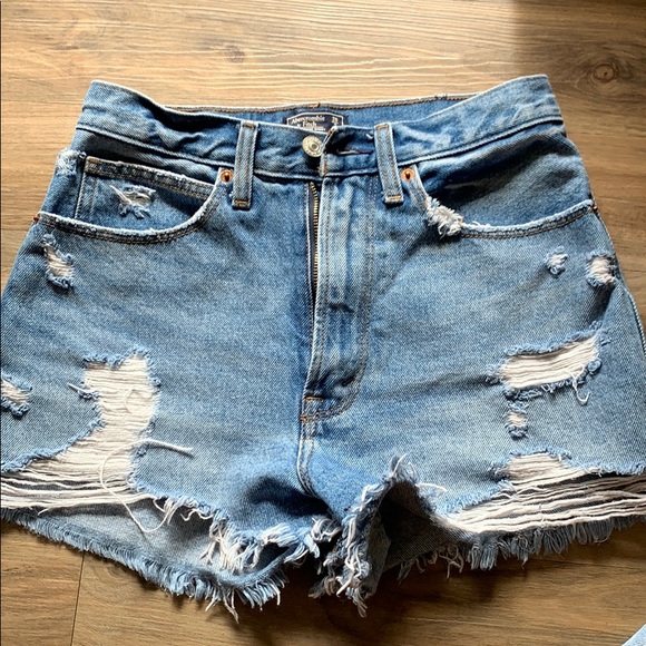 Abercrombie & Fitch Pants - Abercrombie high rise denim shorts 26
